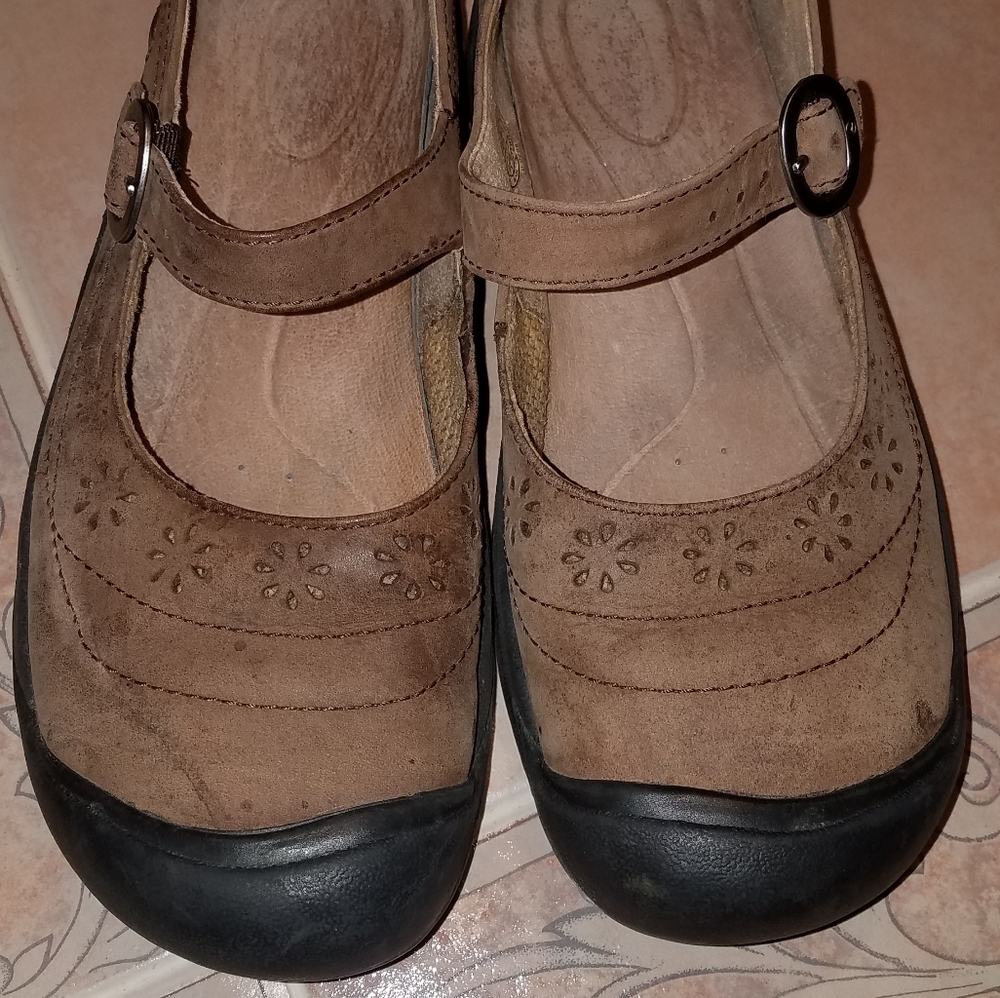 Keen Calistoga Brown Nubuck Leather Mary Janes 8.5